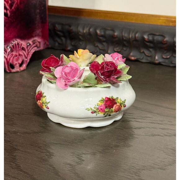 Royal Albert Old Country Roses Candleholder-A Little Garden of Bone China Blooms - Picture 2 of 6